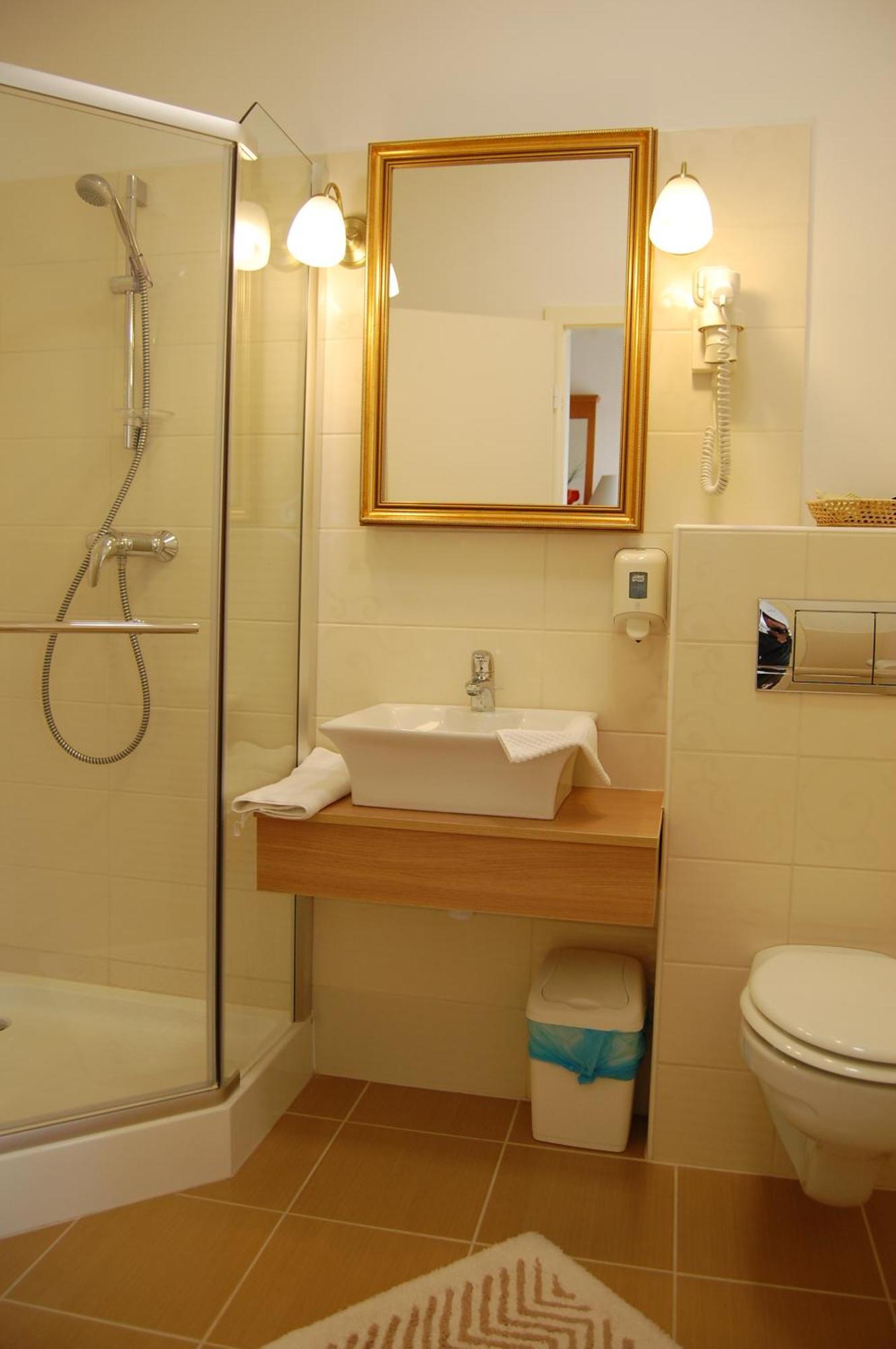 Hotel Forras Komárom Cameră foto
